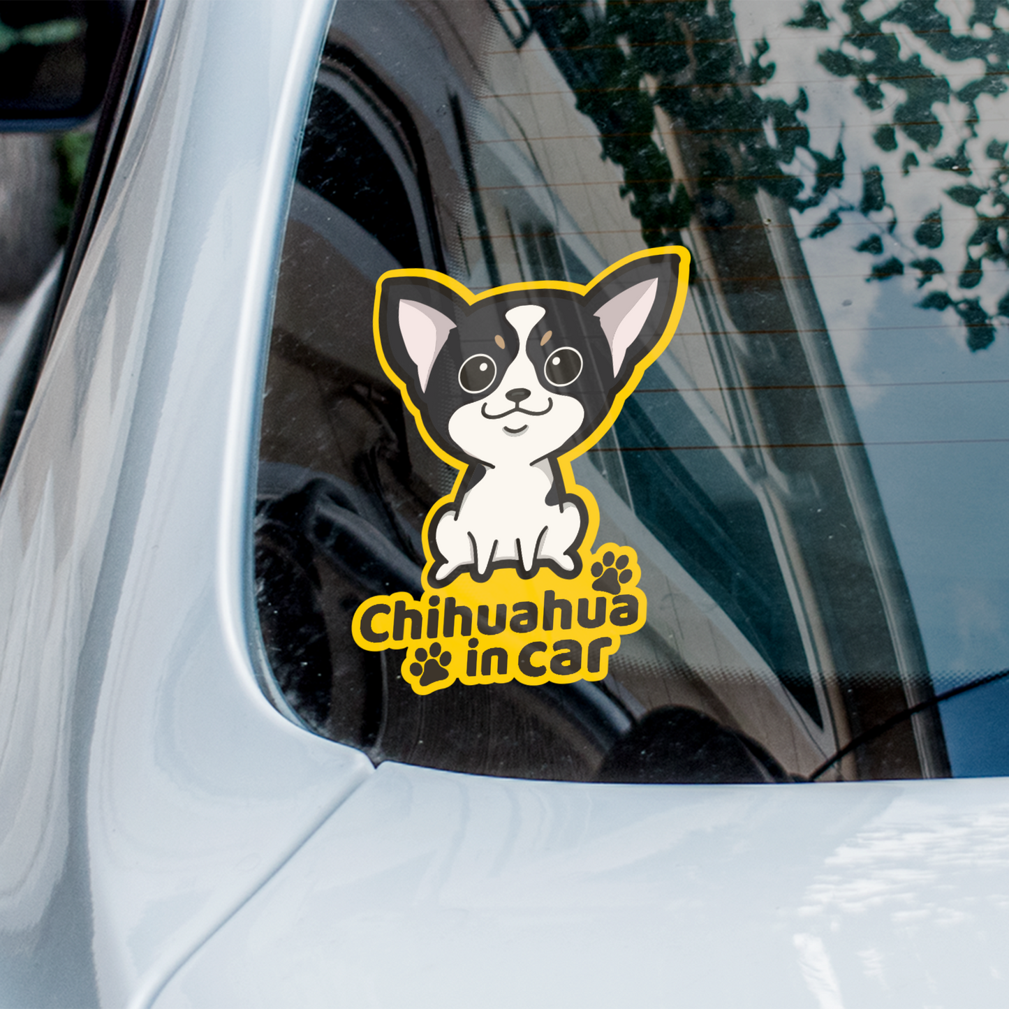 Chihuahua in car 芝娃娃汽車貼紙(車內反貼)