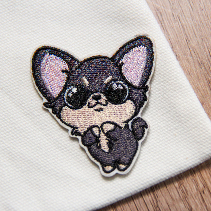 パグ犬パッチ アイロン刺繍パッチ かわいい Pawsome Island Mike アップリケ 縫製 - Pawsome Island